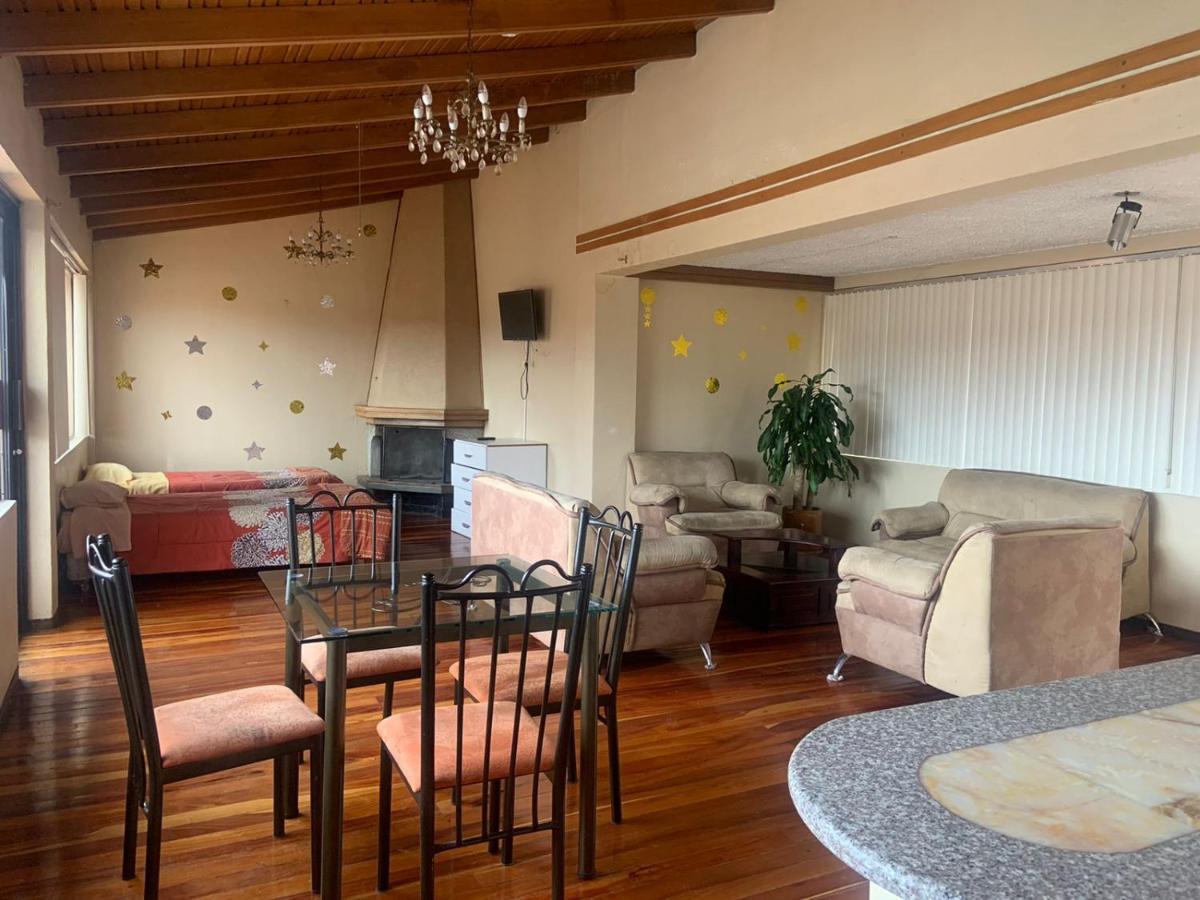 Hostal Mariscal Inn&Suite Cuenca Esterno foto