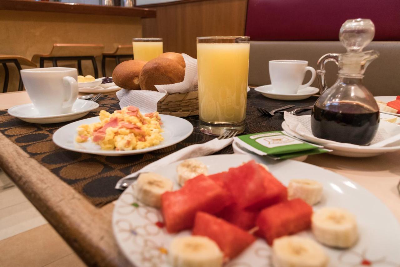 Hostal Mariscal Inn&Suite Cuenca Esterno foto
