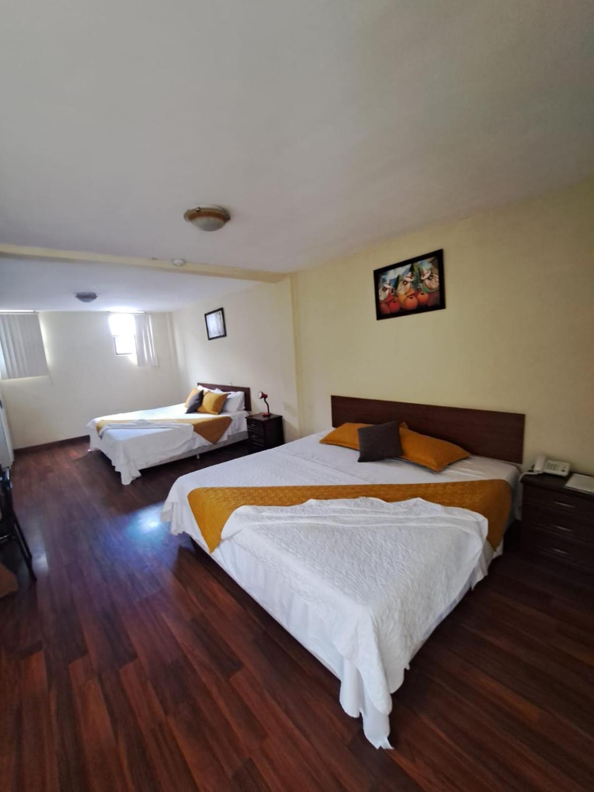 Hostal Mariscal Inn&Suite Cuenca Esterno foto