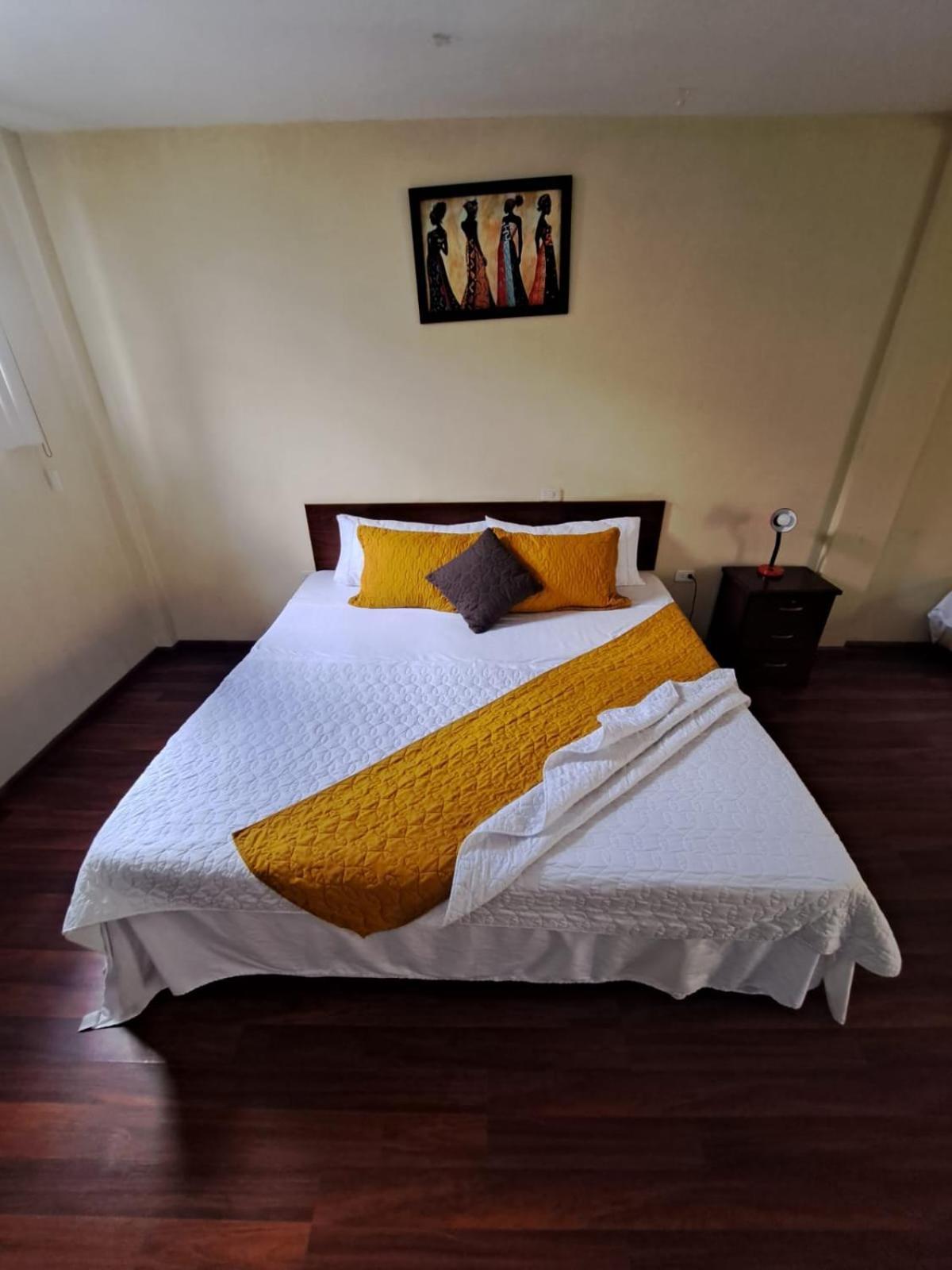 Hostal Mariscal Inn&Suite Cuenca Esterno foto